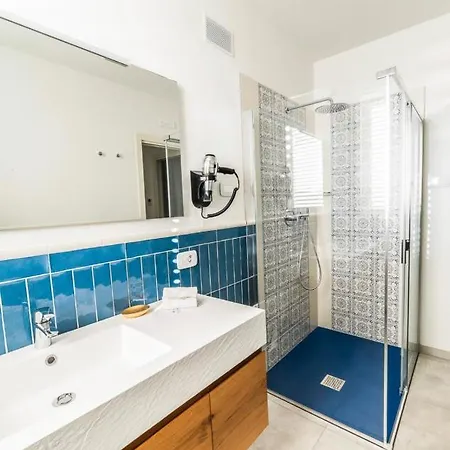 Mare E Marmellata לינה וארוחת בוקר ראבנה